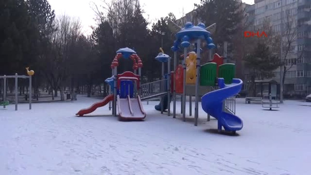 Kayseri\'de Kar Etkisini Göstermeye Başladı