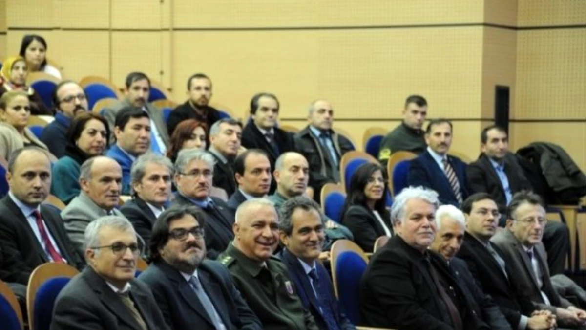 Kırşehir\'de "Sezai Karakoç" Konferansı Verildi