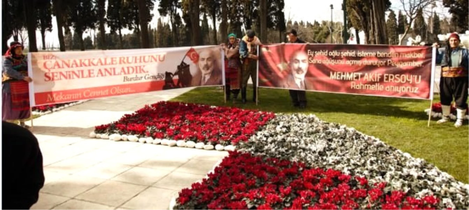 Mehmet Akif Ersoy, Mezarı Başında Anılacak