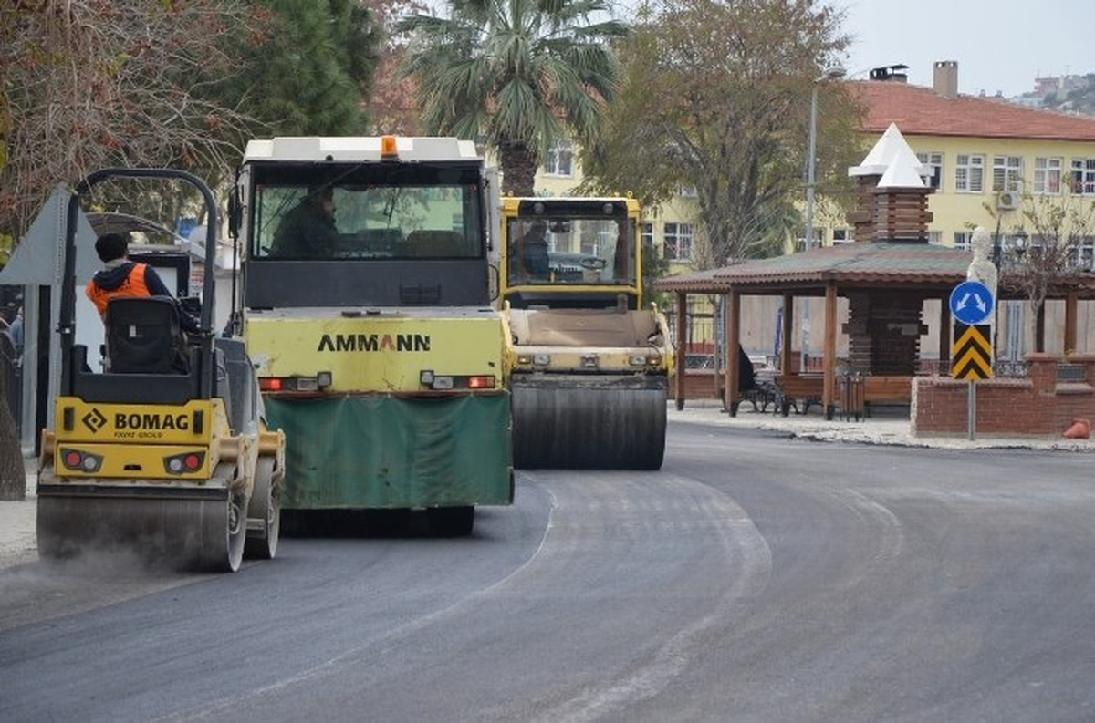 Milas\'ta Asfalt Çalışmalarına Hız Verildi