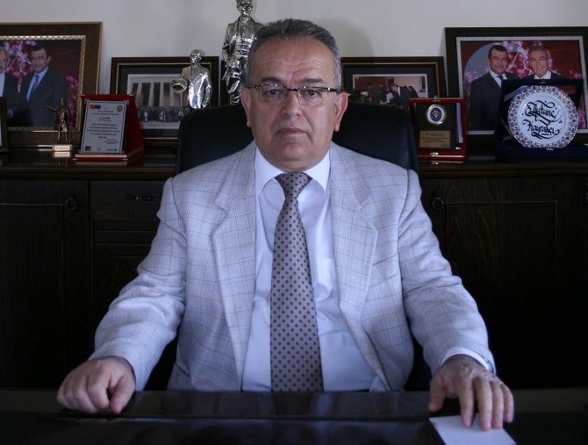 Milas\'ta Eski Başkan Kalp Krizi Şüphesiyle Hastaneye Kaldırıldı