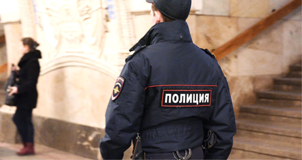 Moskova\'da Bomba İhbarı Üç İstasyonu Boşalttı