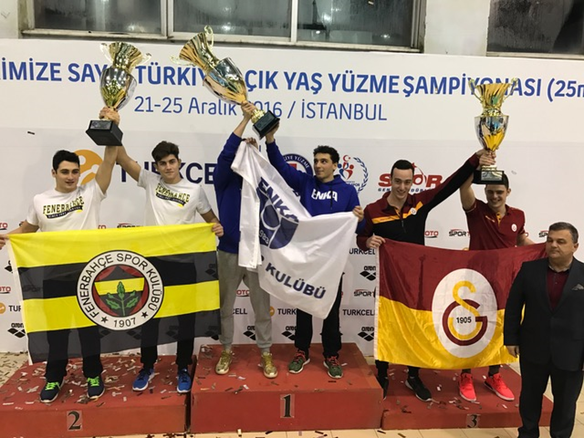 Şehitlerimize Saygı Türkiye Açık Yaş Yüzme Şampiyonası Gerçekleşti
