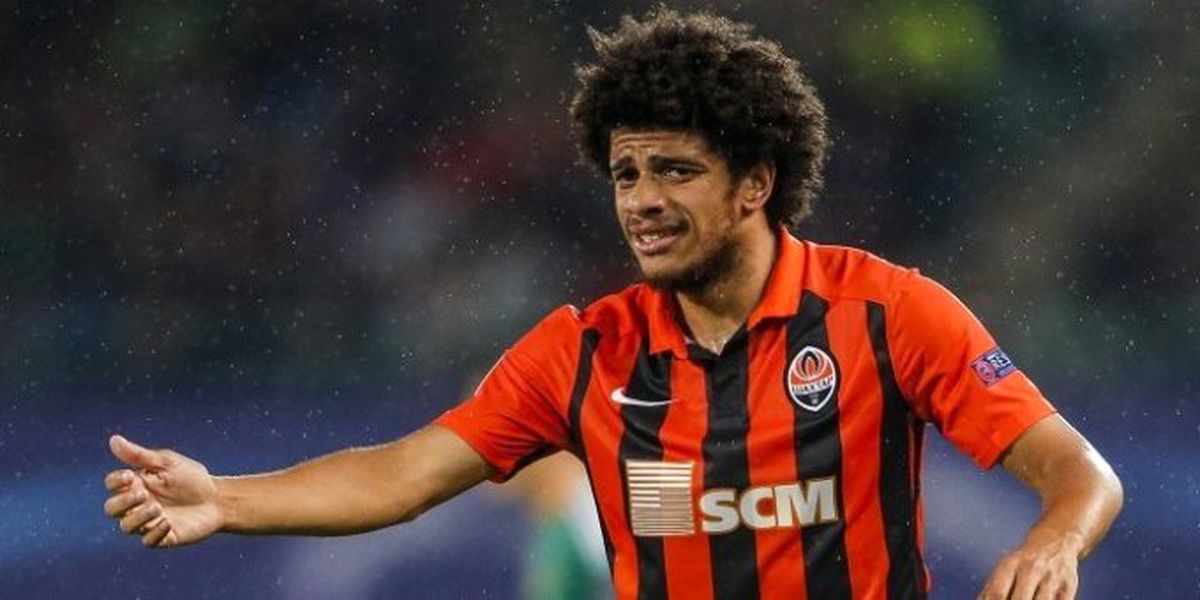 Taison İmzayı Atıyor