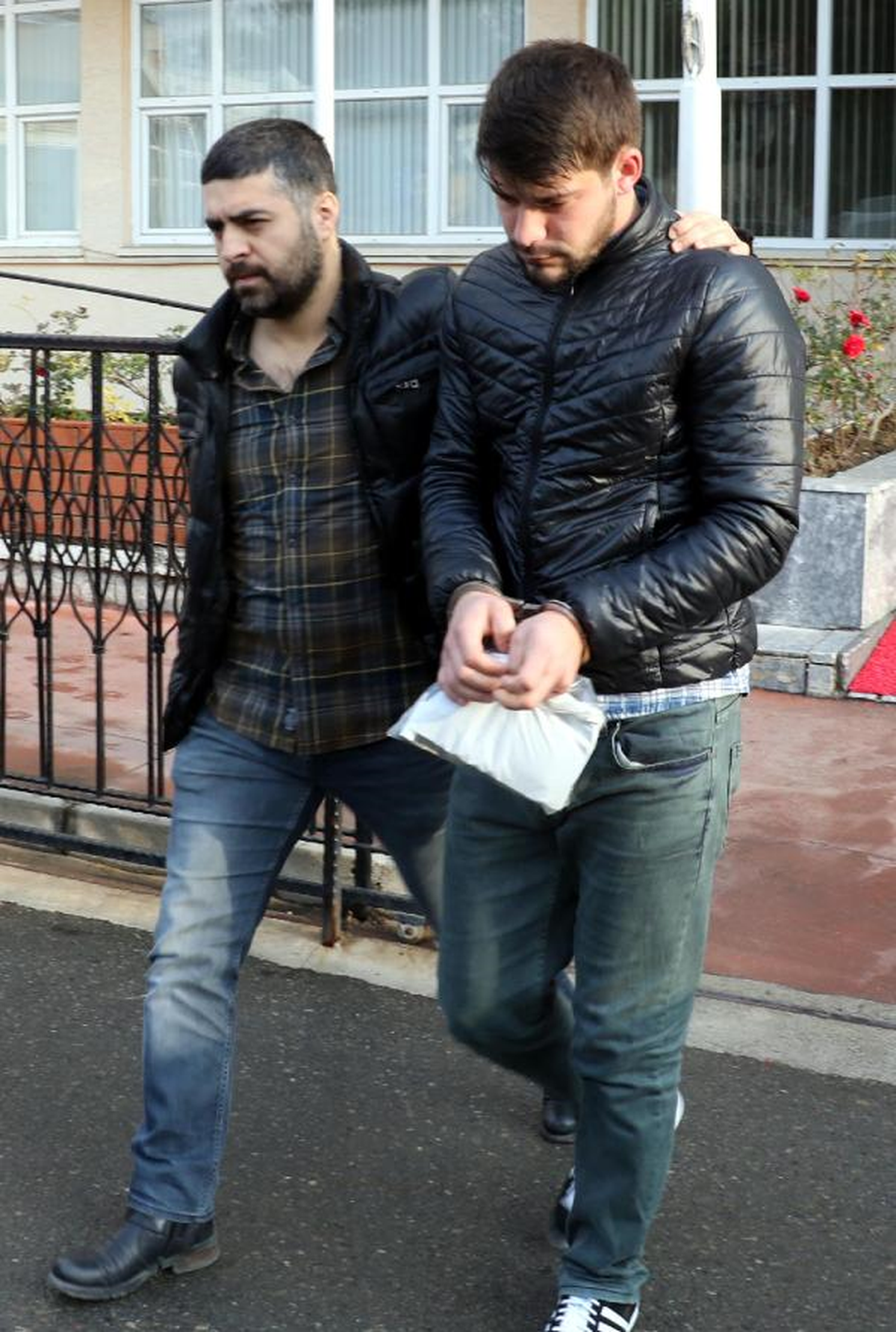 Uyuşturucu Satıcısı Suçüstü Yakalandı