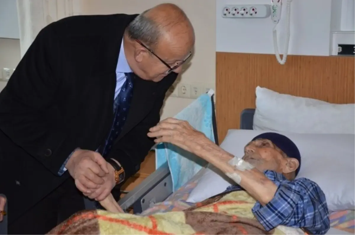 105\'lik Hamid Dede Hasta Yatağında Cumhurbaşkanına Dua Ediyor