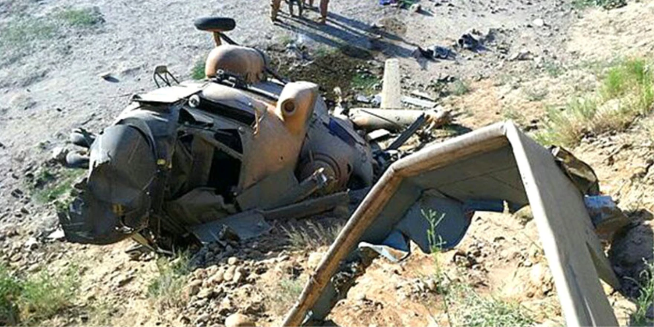 Afganistan\'da Askeri Helikopter Düştü