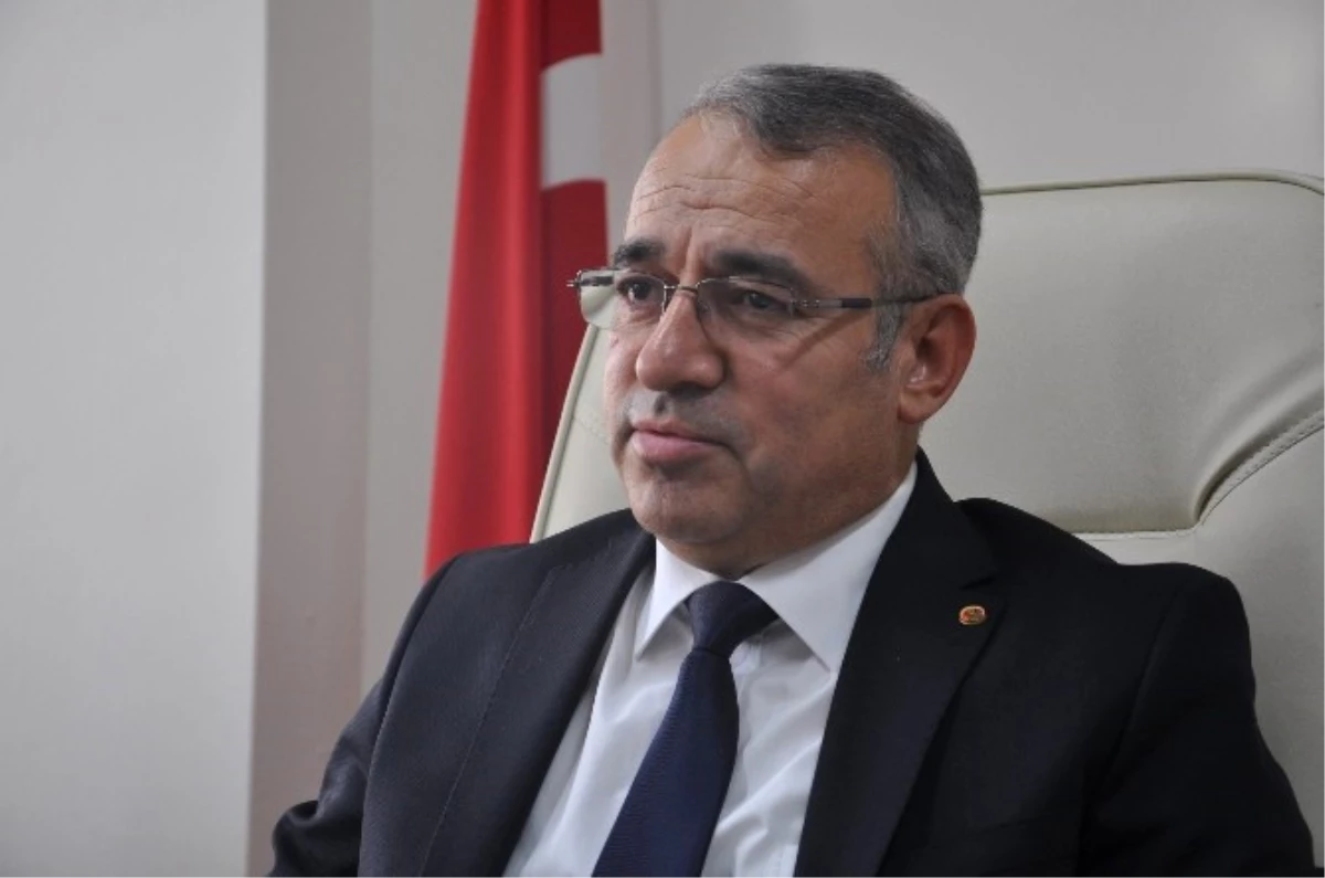 Akü Fen Edebiyat Fakültesi Dekanı Fetö\'den Gözaltına Alındı