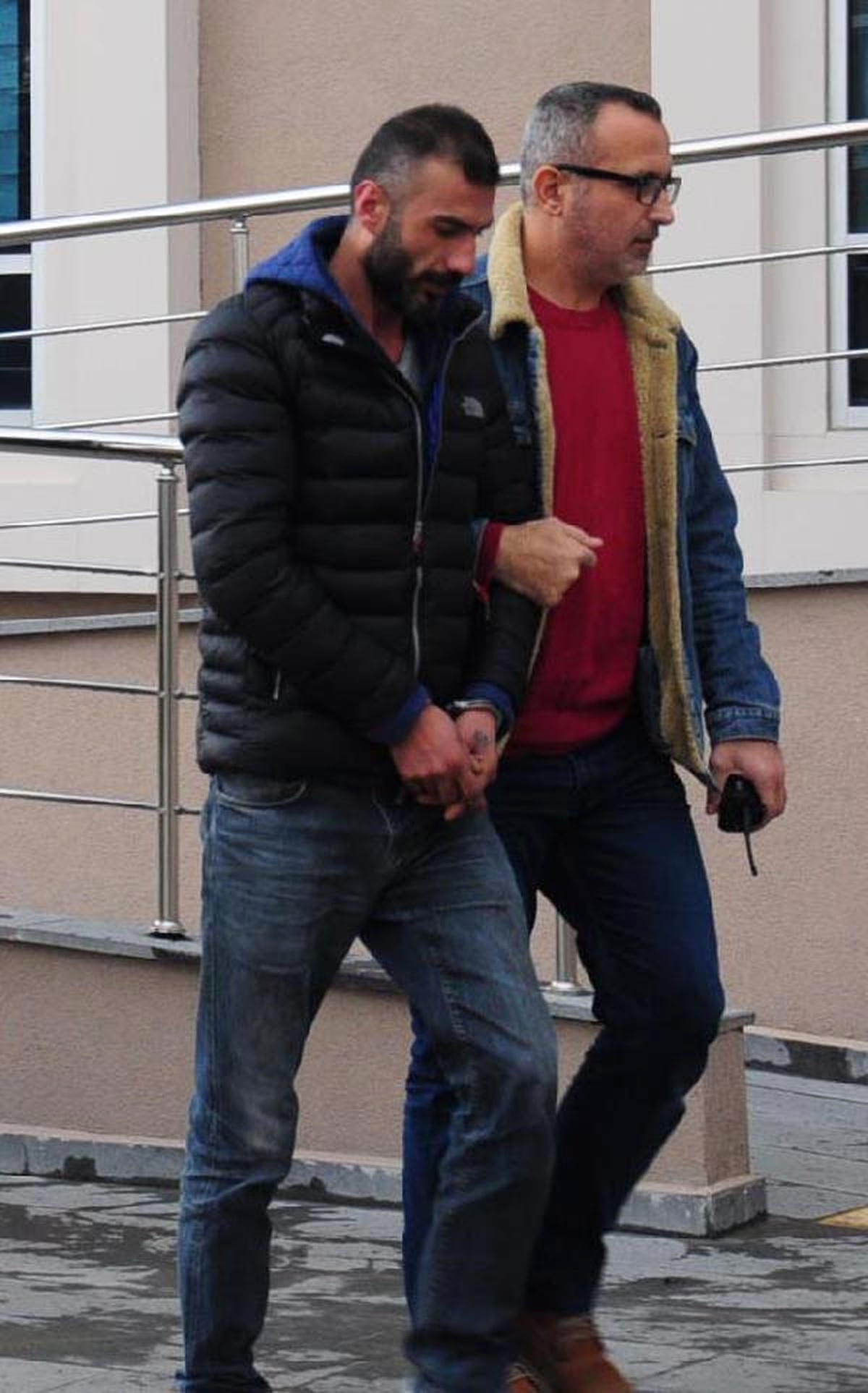 Ayakkabı Hırsızı Tutuklandı
