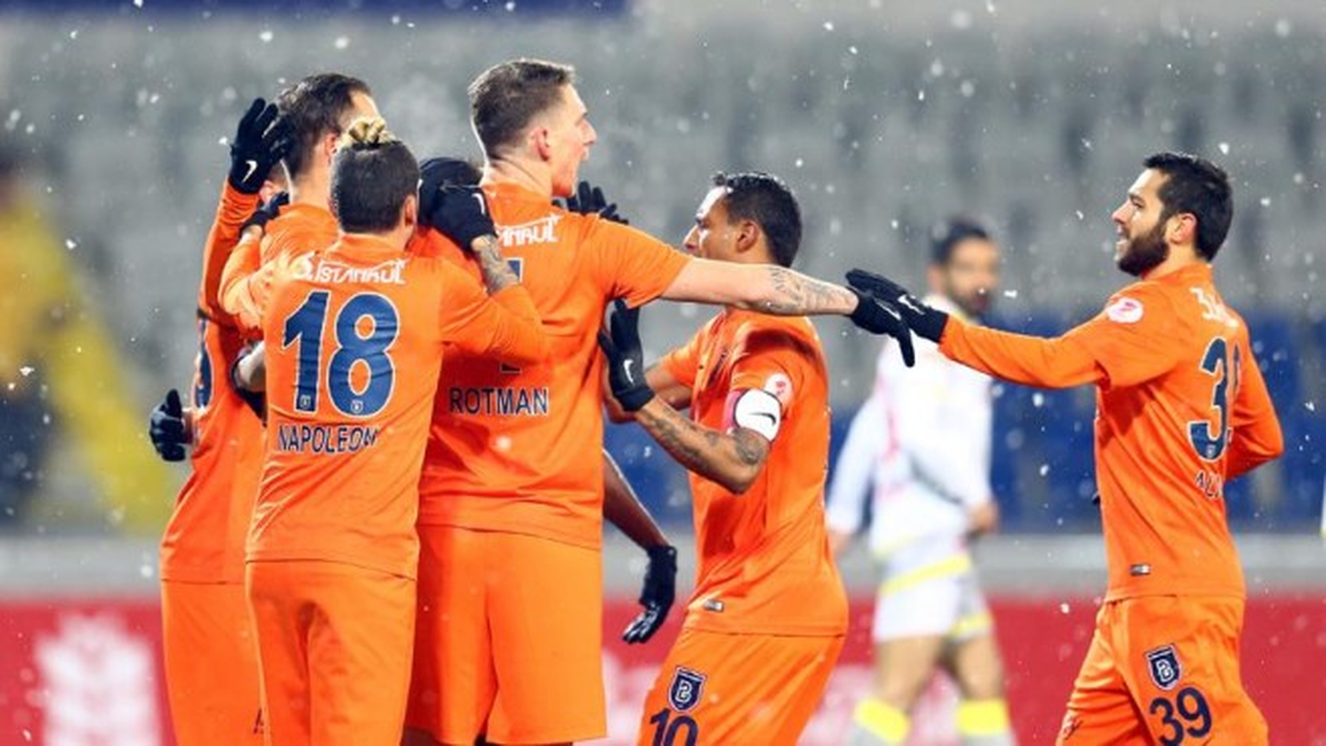 Başakşehir Tarihinin En İyi Sezonunu Yaşıyor