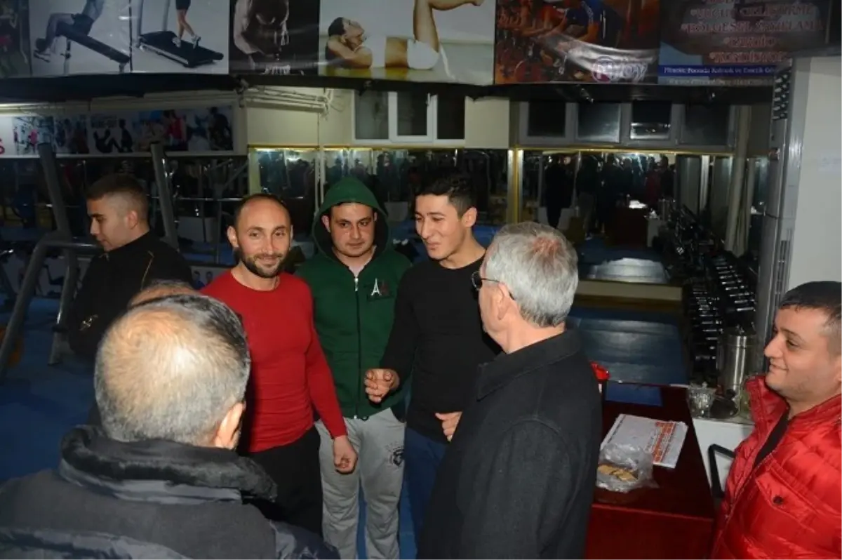 Başkan Acar, Fitness Salonunu Ziyaret Etti