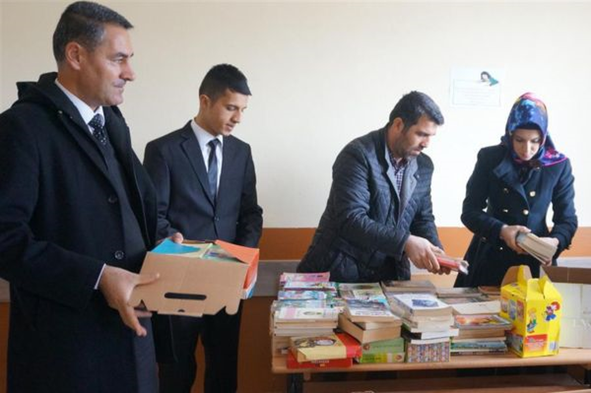 Beü Öğrencilerinden Köy Okullarına Kitap Kampanyası