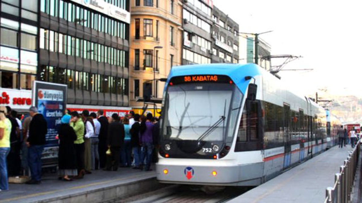 Beyazıt\'ta Tramvay Kazası (2)