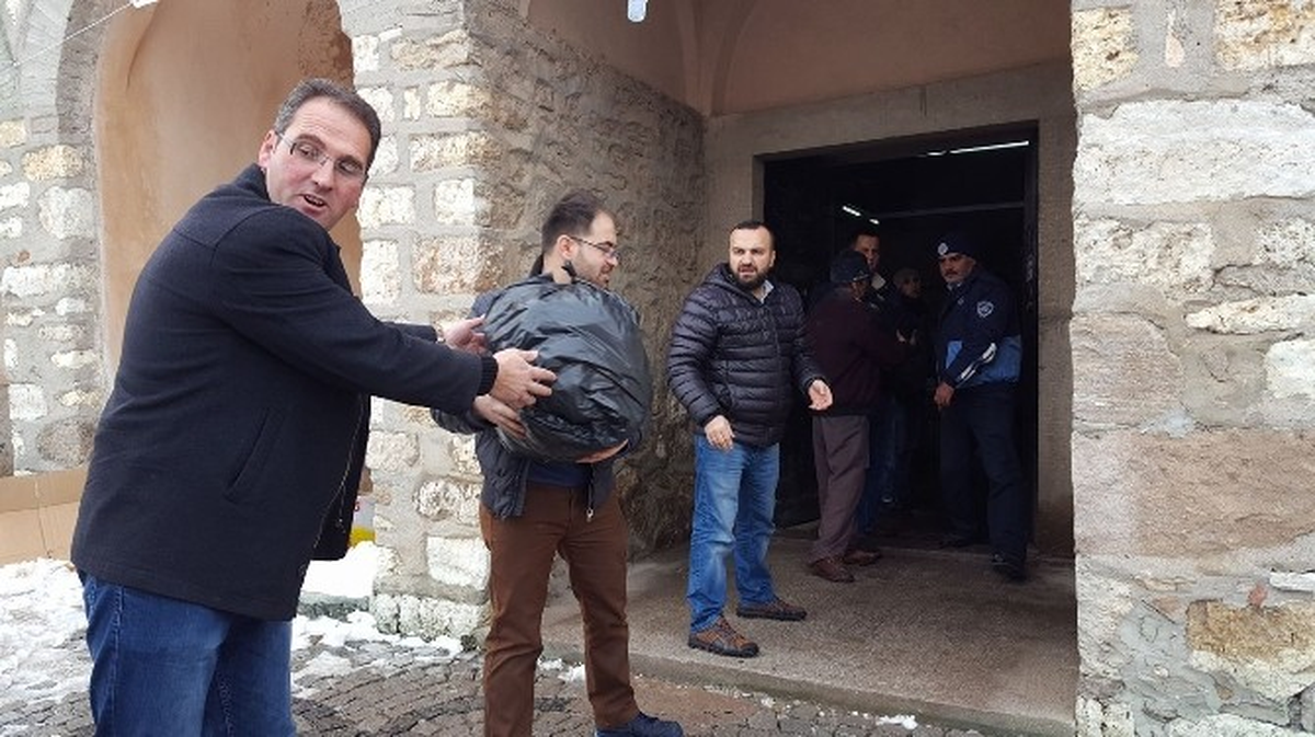 Beyşehir\'de Haleplilere Yardım Kampanyası Sürüyor