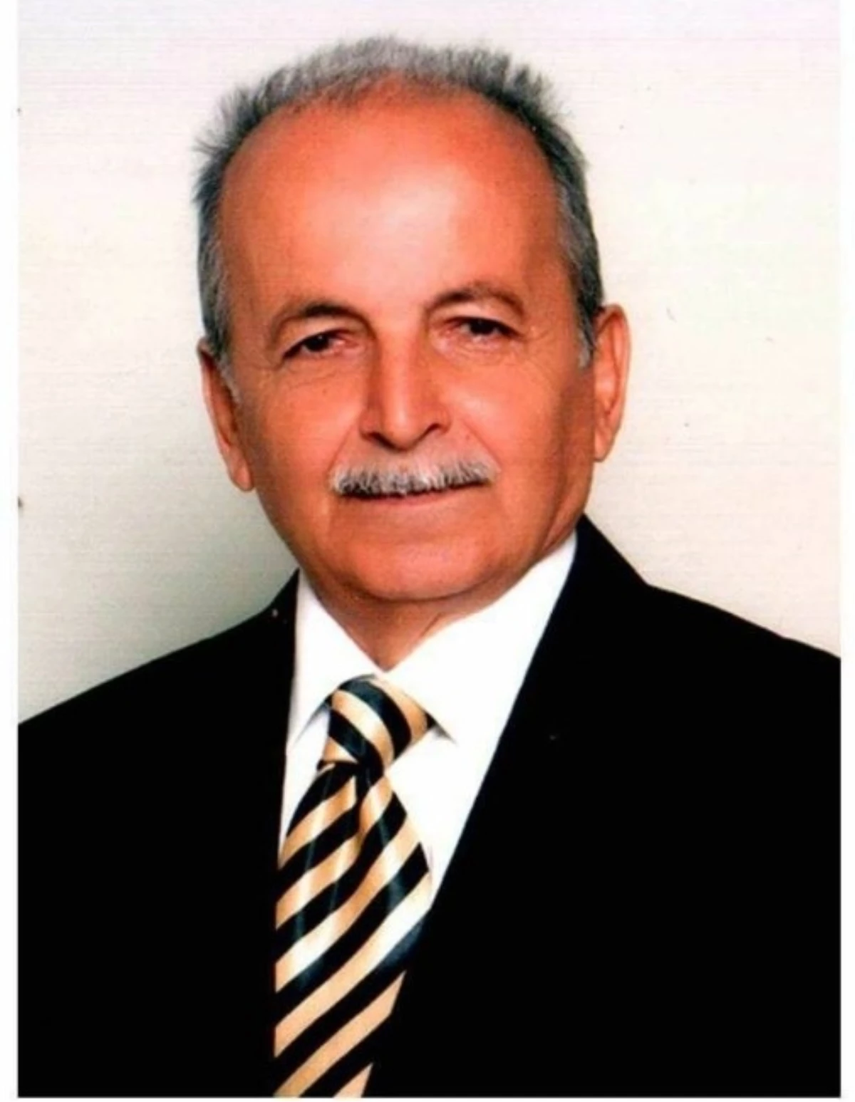 Dokuz Eylül Üniversitesi\'nin Kurucularından Mete Alpbaz Aydın\'da Toprağa Verildi
