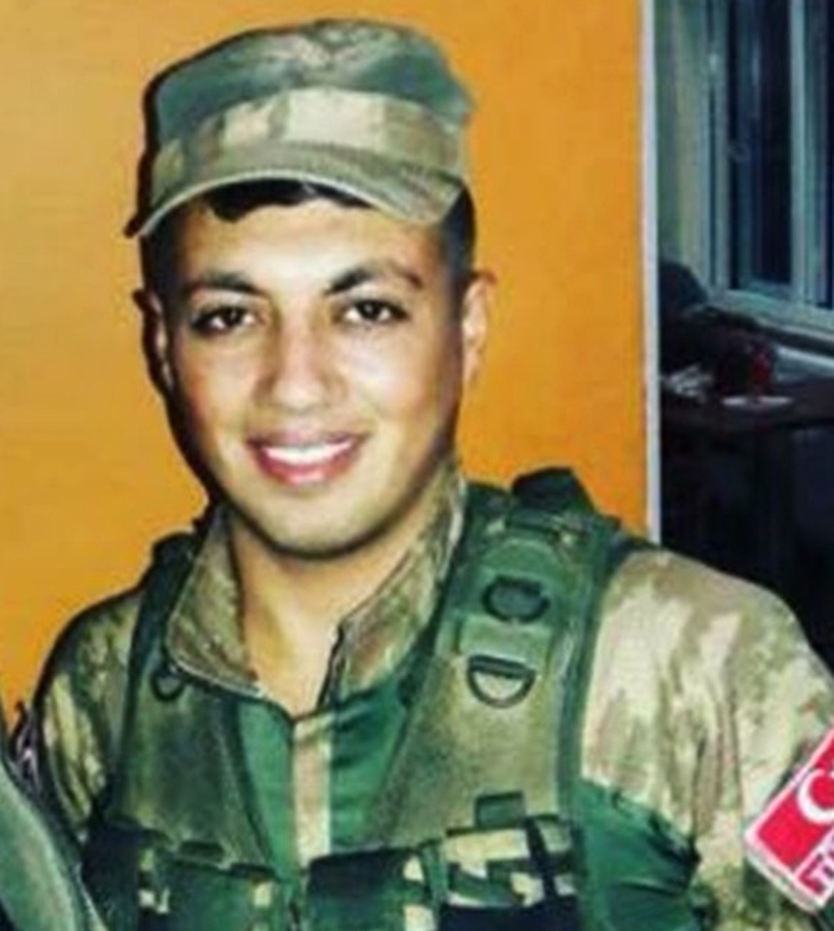 Fırat Kalkanı\'nda Yaralanan Asker Şehit Oldu
