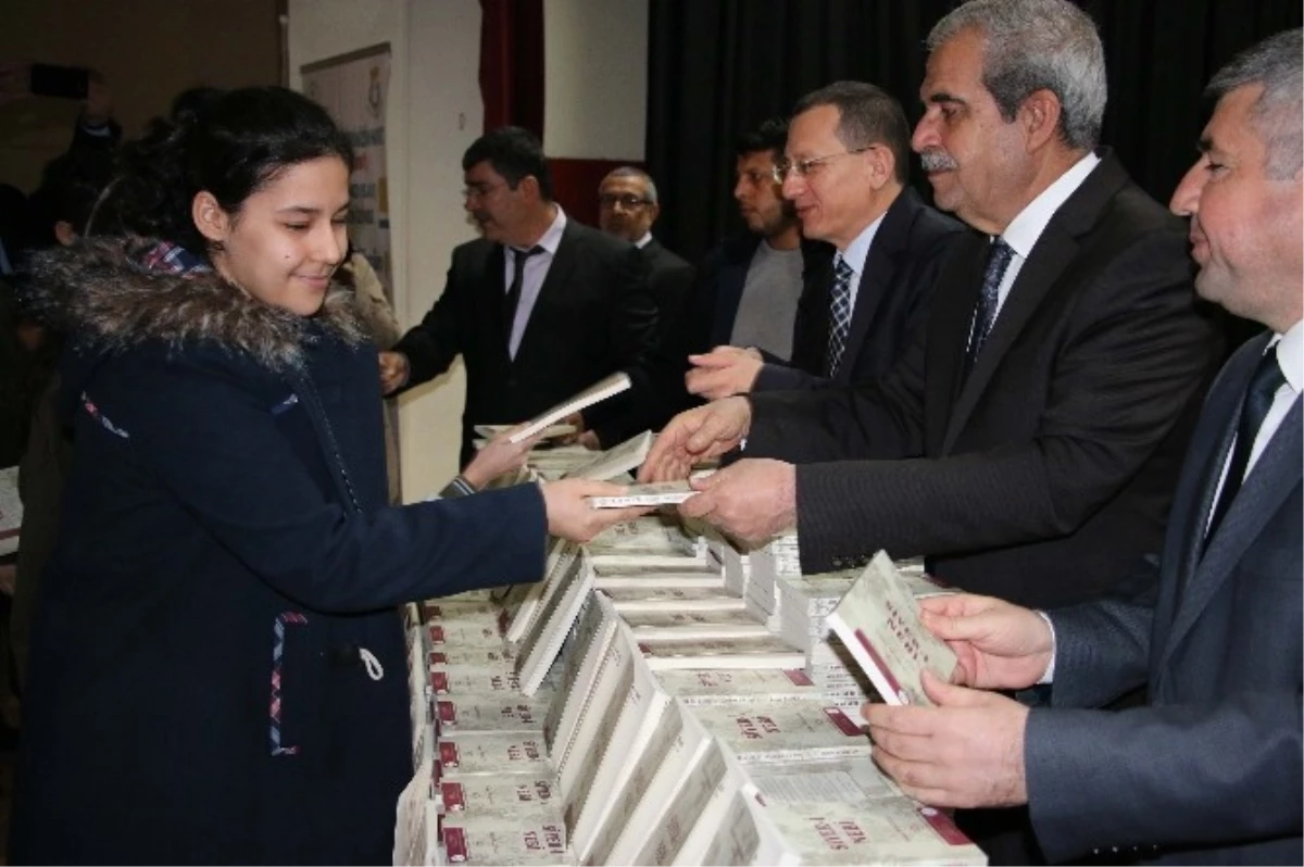 Haliliye Belediyesi Okullarda Kitap Dağıtımını Sürdürüyor