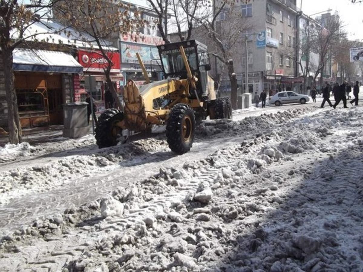 Kars Belediyesi\'nin Kar Timleri Görev Başında!