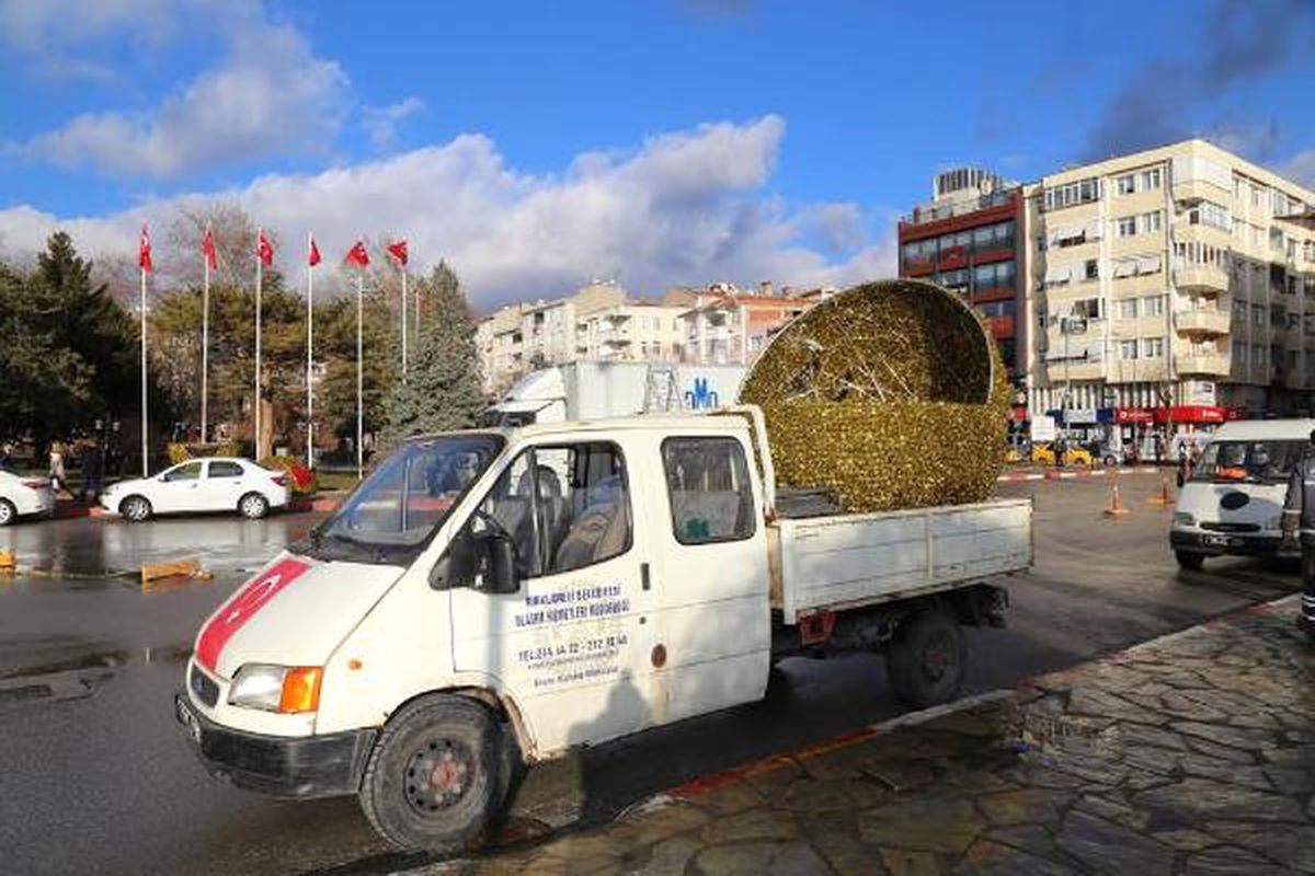 Kırklareli\'de Yılbaşı Süslemeleri Şehitler Nedeniyle Kaldırıldı