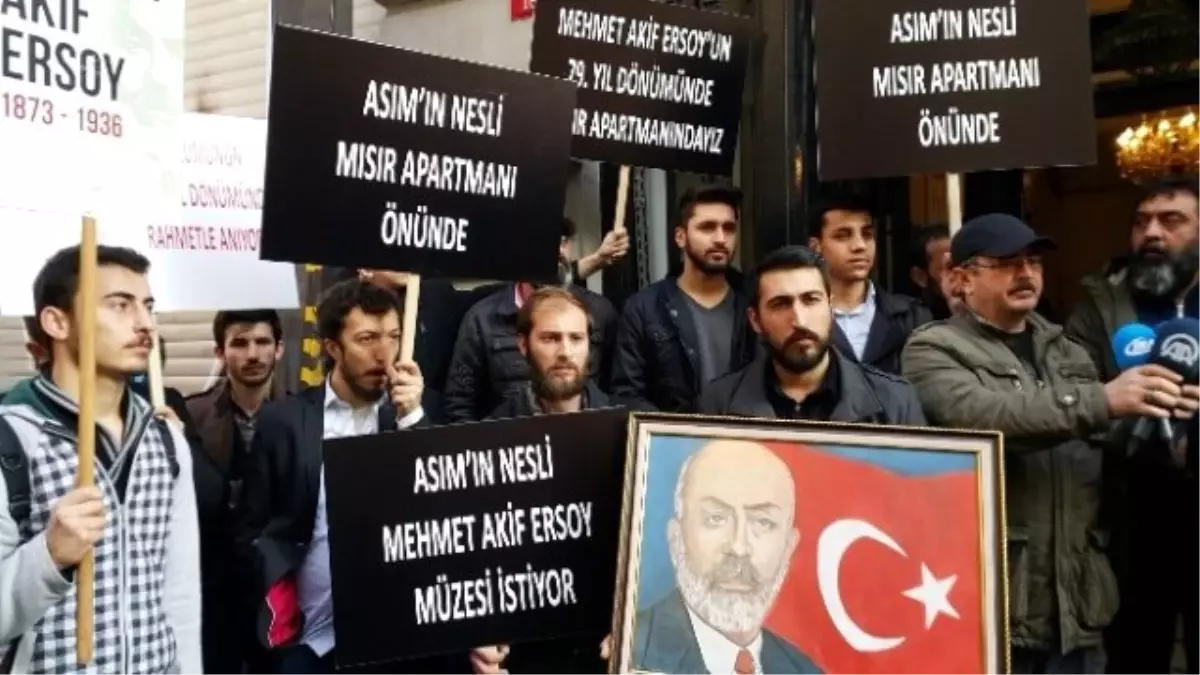 Mehmet Akif Ersoy Mısır Apartmanı Önünde Anıldı