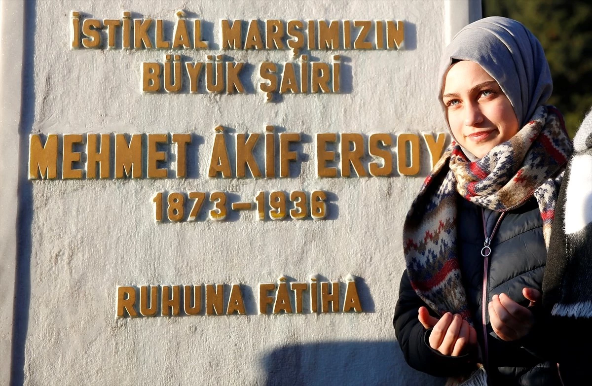Mehmet Akif Ersoy\'un Vefatının 80. Yıl Dönümü
