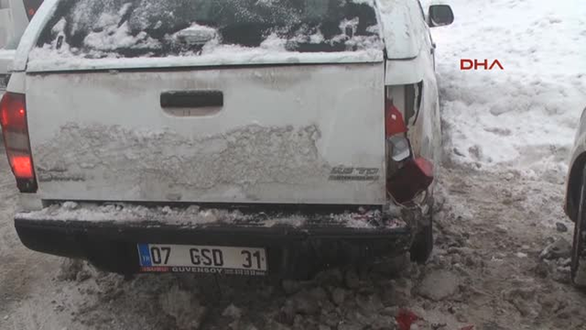 Muş\'ta Sis ve Buzlanma Zincirleme Kazaya Neden Oldu