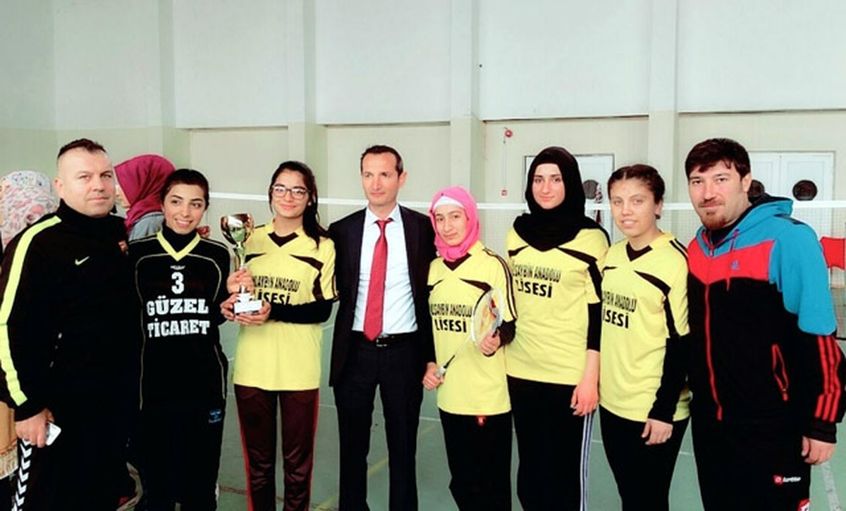 Nusaybin Anadolu Lisesi Badmintonda İl Şampiyonu Oldu