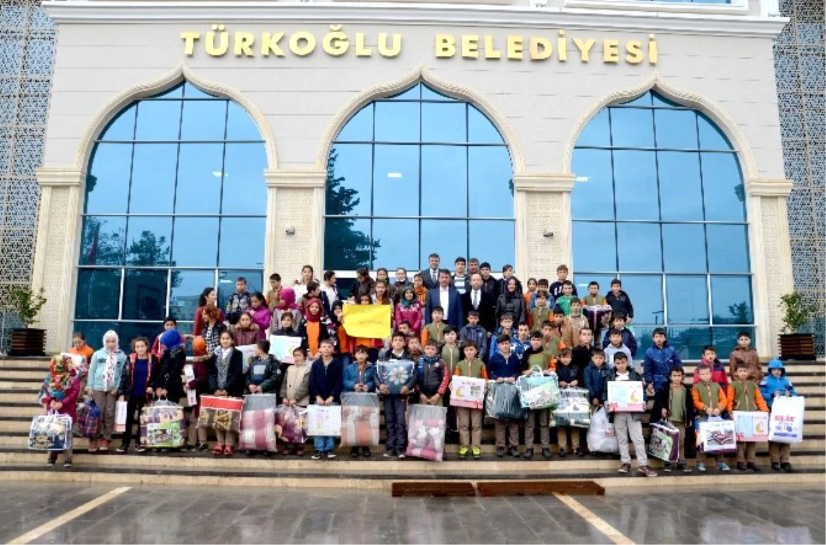Öğrencilerden Türkmenlere Battaniye