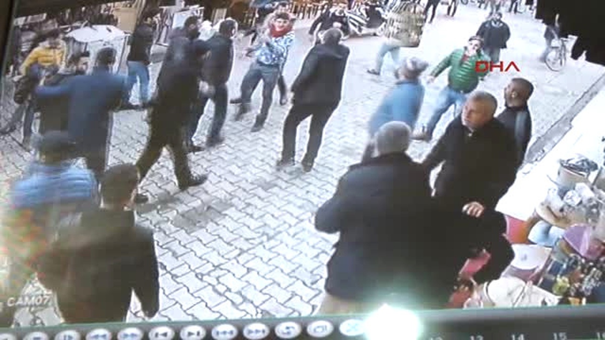 Sakarya Düğün Salonu Sahibine Saldırdılar