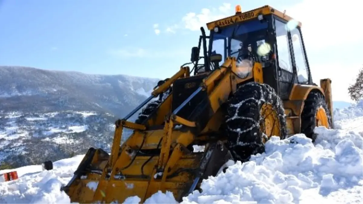 Tunceli\'de 67 Köy Yolu Ulaşıma Kapalı