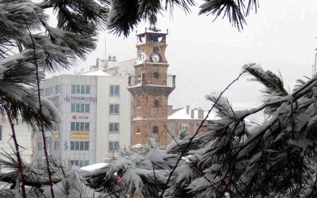 Yozgat\'ta Eğitime Kar Tatili