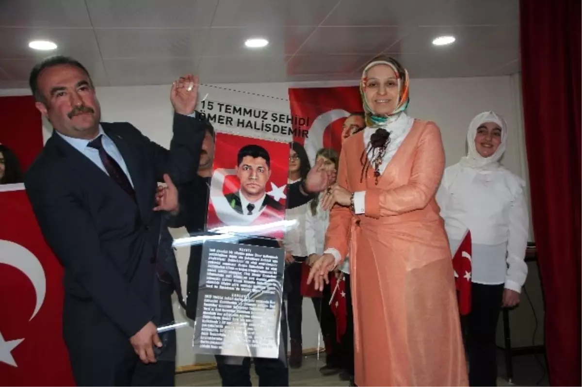 15 Temmuz Şehitleri Şiirler ile Anıldı