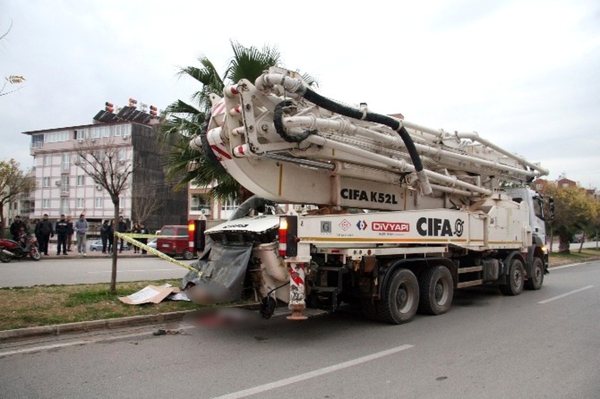 7 Yaşındaki Muhammed Beton Aracının Altında Kaldı