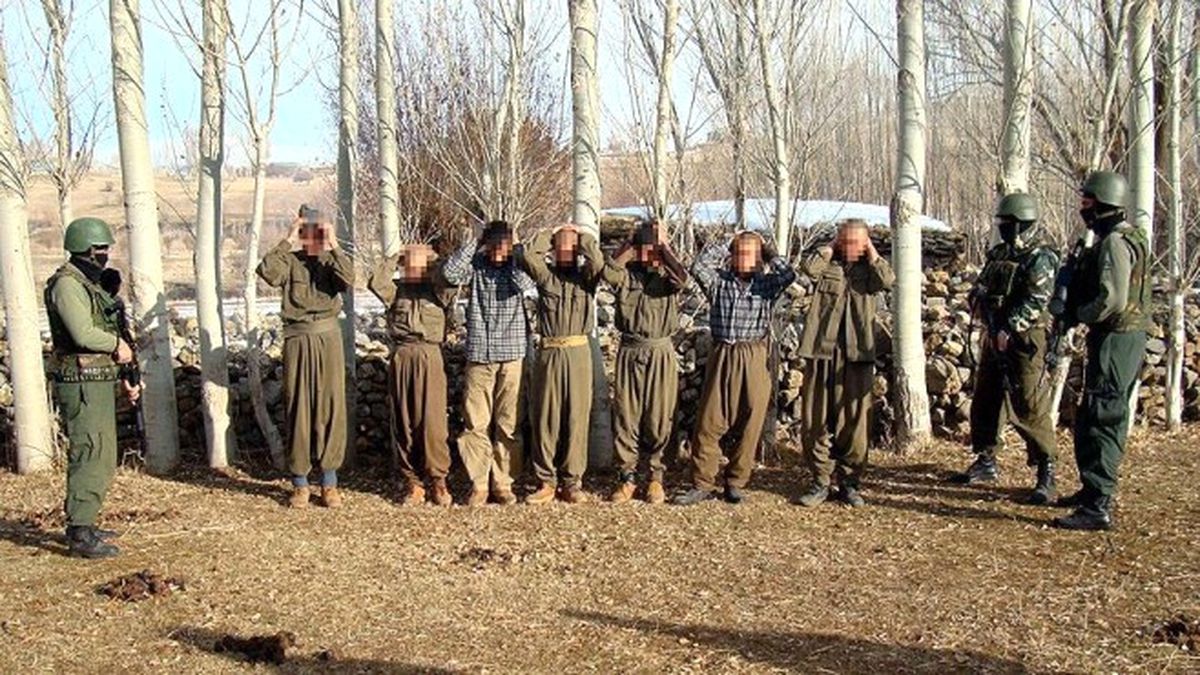 8 Terörist Teslim Oldu