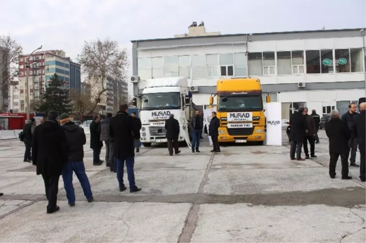 Adıyaman\'dan Suriye\'ye 2 Tır Dolusu Yardım Gönderildi