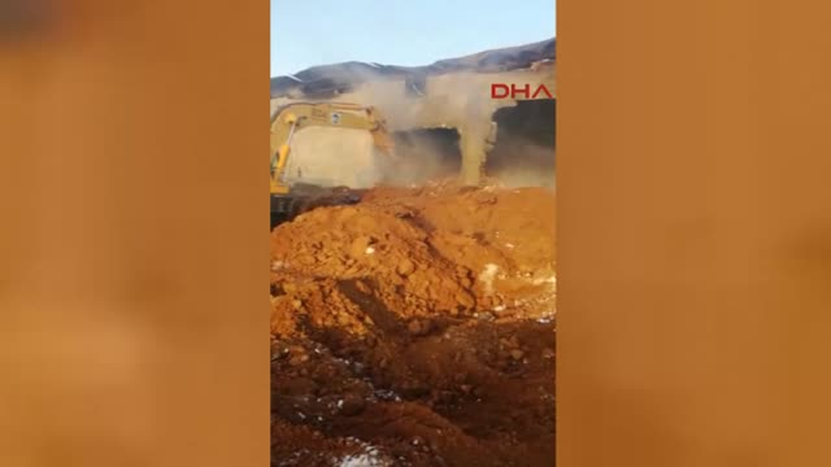 Ağrı Tiner Deposundaki Yangın 8 Saatte Kontrol Altına Alındı