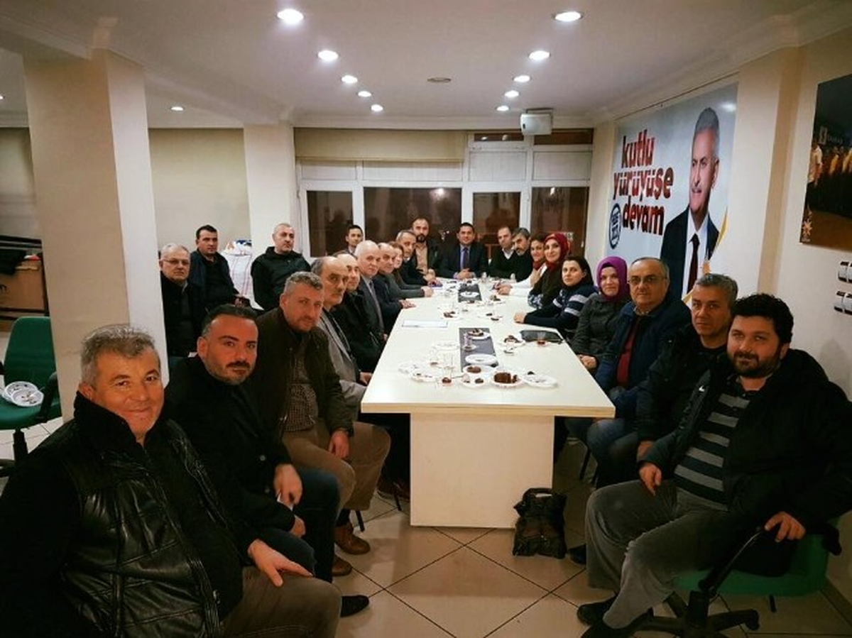 AK Parti İlçe Teşkilatından İstişare Toplantısı