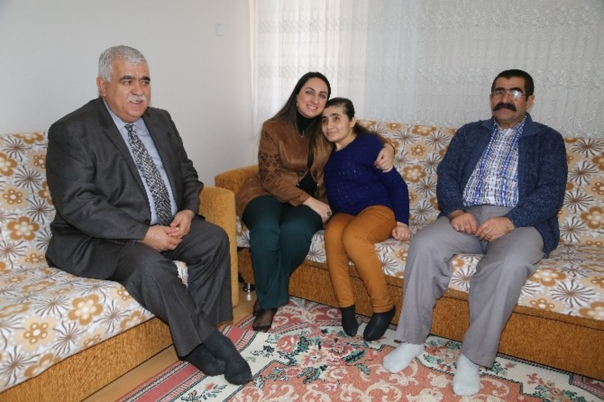 Aksaray Valisi\'nin Eşinden Anlamlı Ziyaret