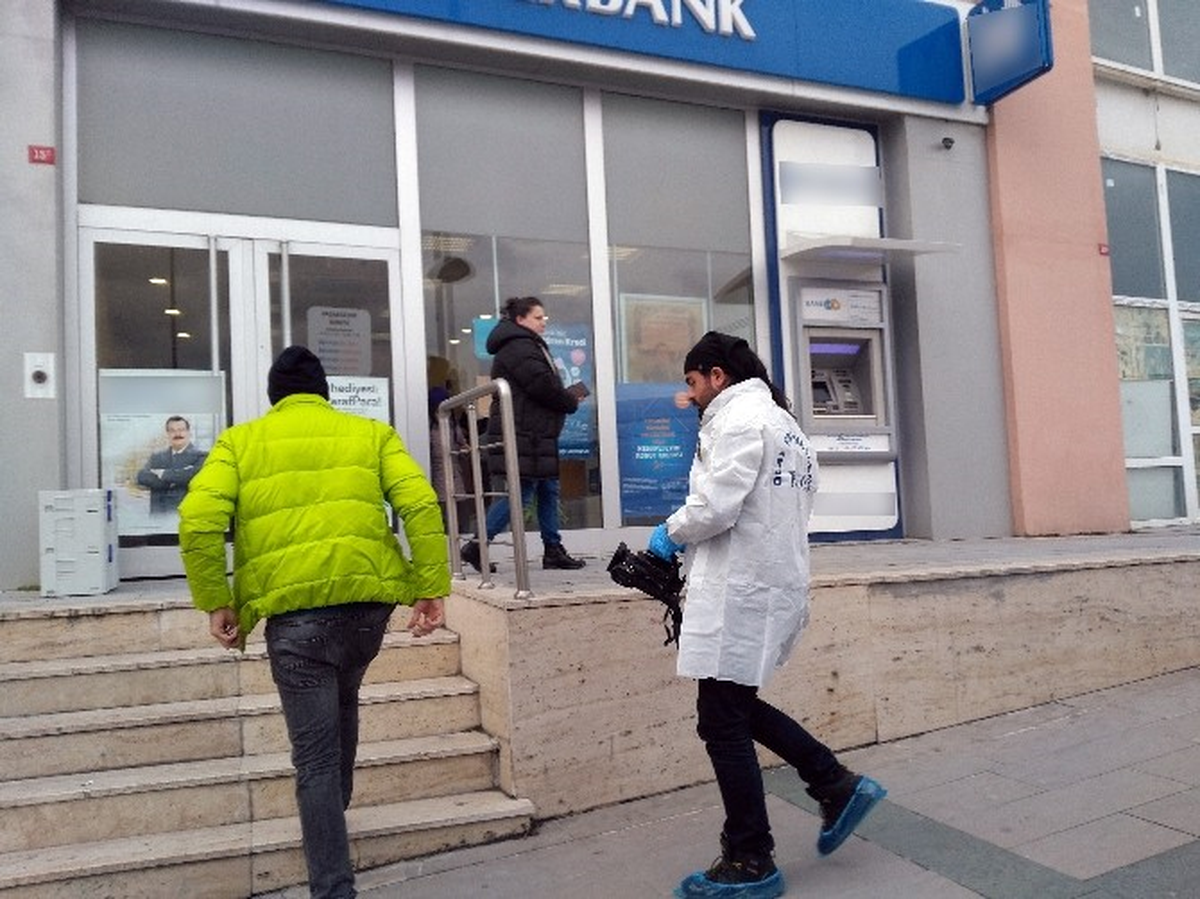 Başakşehir\'de Silahlı Banka Soygunu