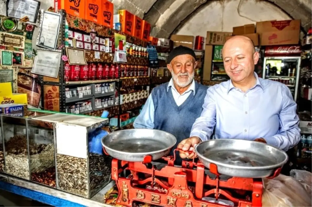 Başkan Çolakbayrakdar\'dan Esnafa Ölçü ve Tartı Aletleri Uyarısı