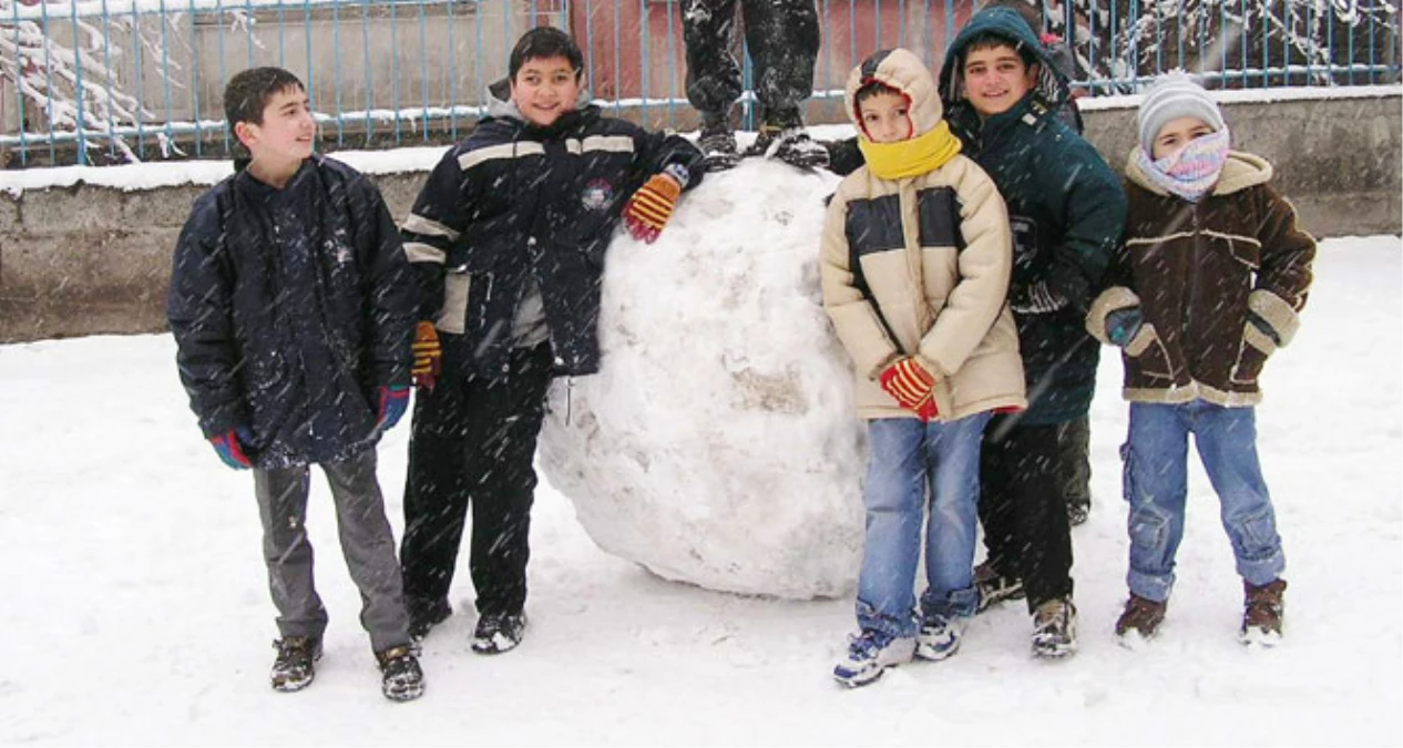 Bolvadin\'de Okullara Kar Tatili (3)