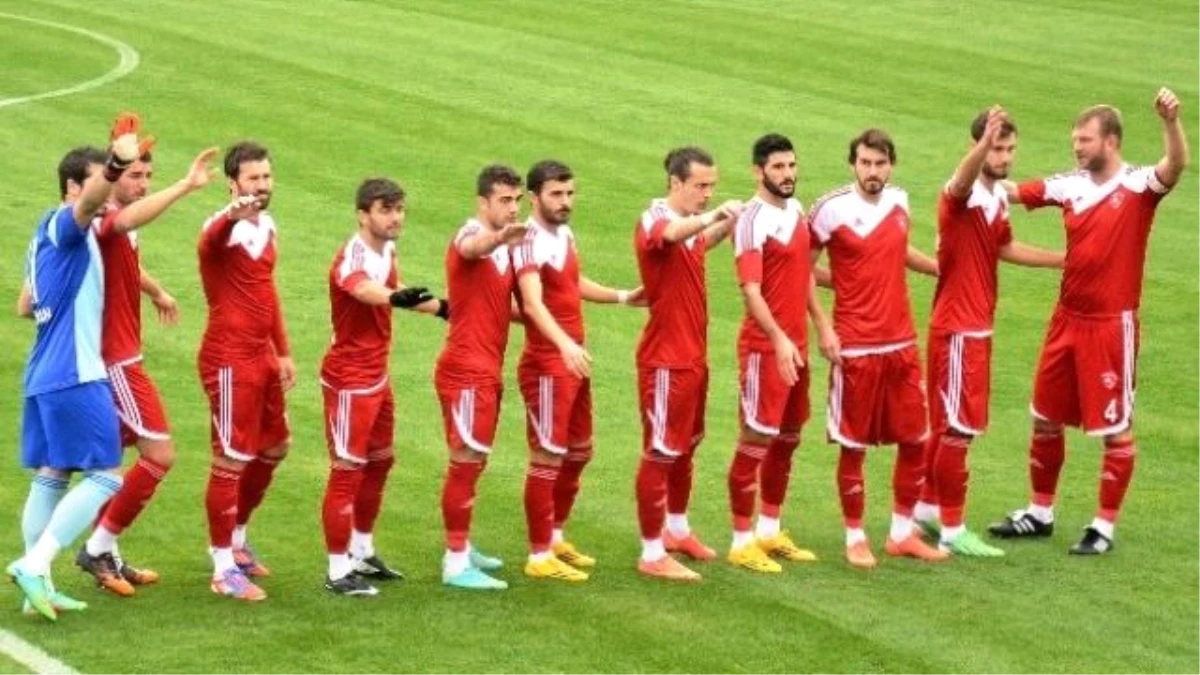 Denizli Büyükşehir Belediyespor\'da 14 Futbolcu Ayrıldı