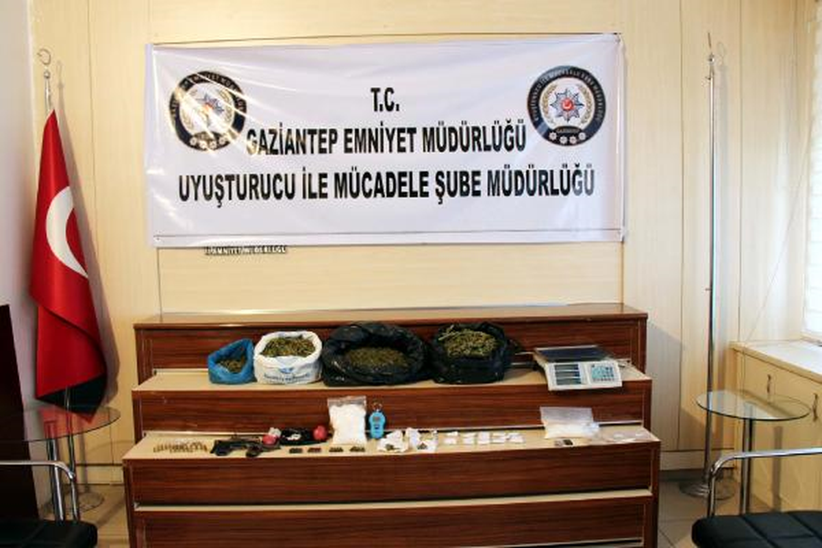 Gaziantep\'te 200 Polisle Uyuşturucu Operasyonu: 6 Gözaltı