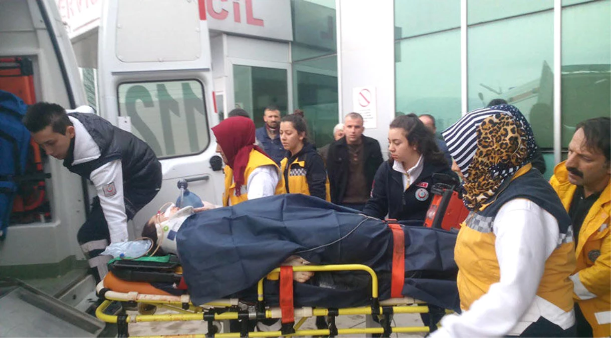 Hafriyat Kamyonun Çarptığı Üniversiteli Kız Ağır Yaralandı