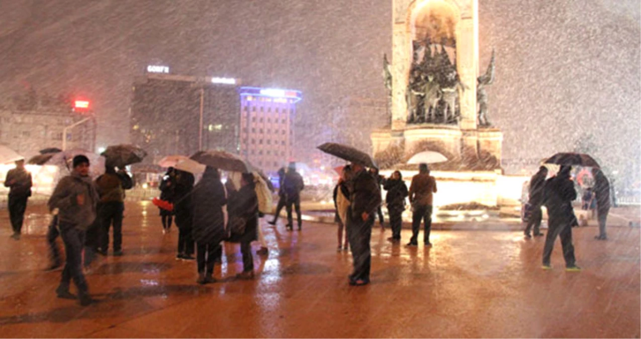 Kar İstanbul\'un Kapısını Çaldı! İBB Kritik Saati Açıkladı