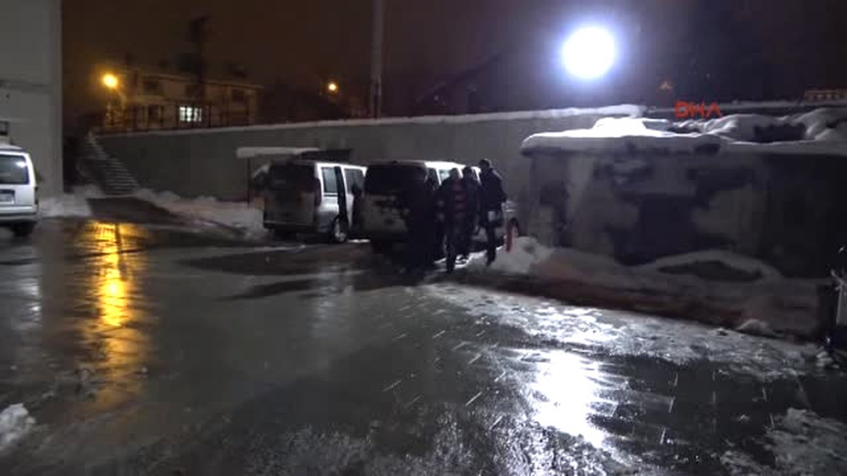 Konya - Otomobil Çalıp, Adam Yaralama ve Gasp Olayına Karışan 4 Kişi Yakalandı