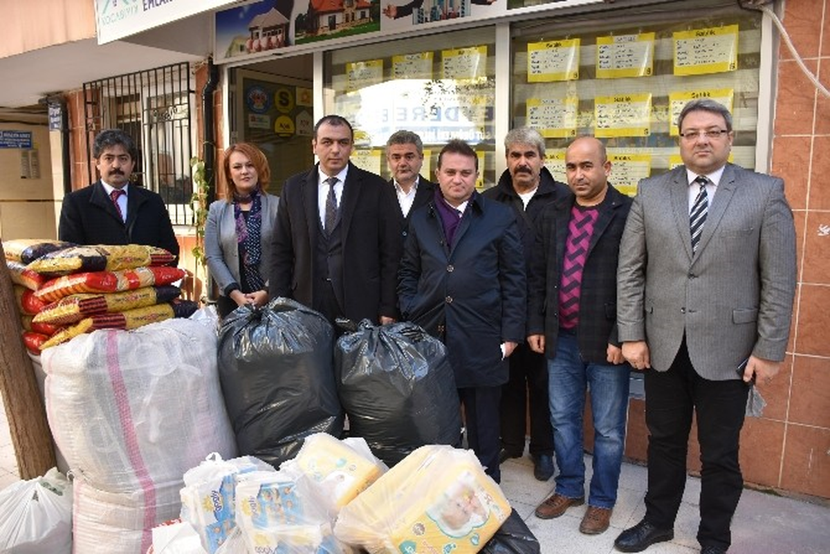 Manisa Halep\'e Kayıtsız Kalmadı