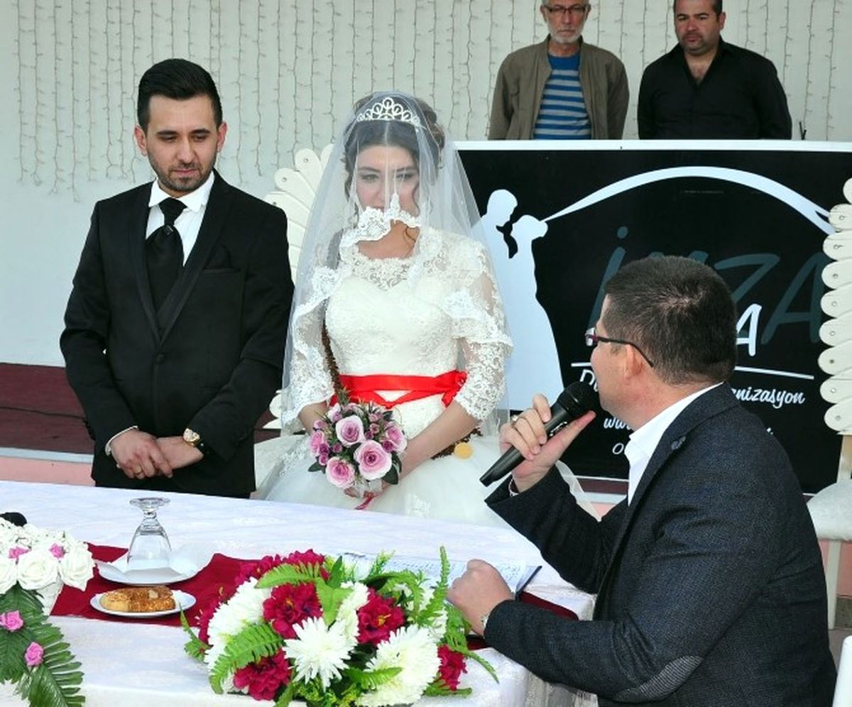 Merkezefendi\'de 2016 Yılında 2 Bin Nikah Kıyıldı