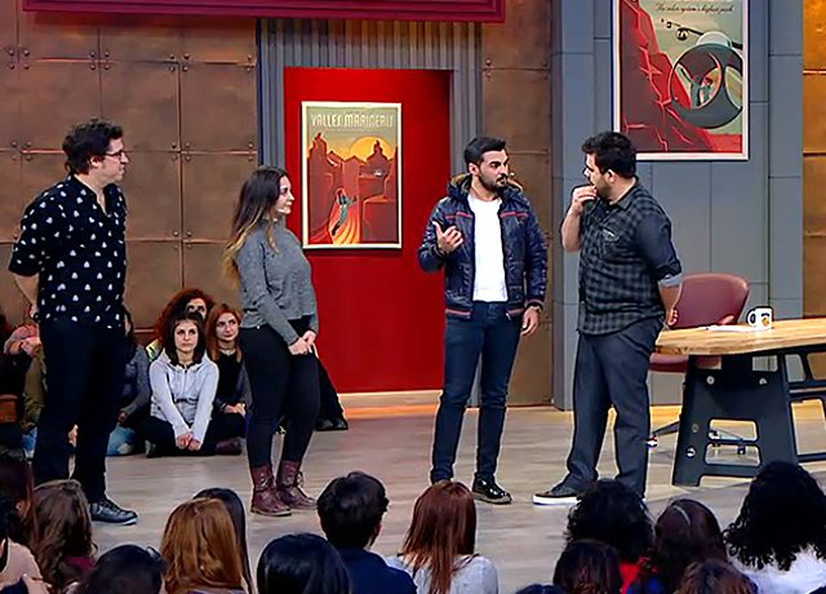 Seyircilerin Oynadığı Skeç Kırdı Geçirdi