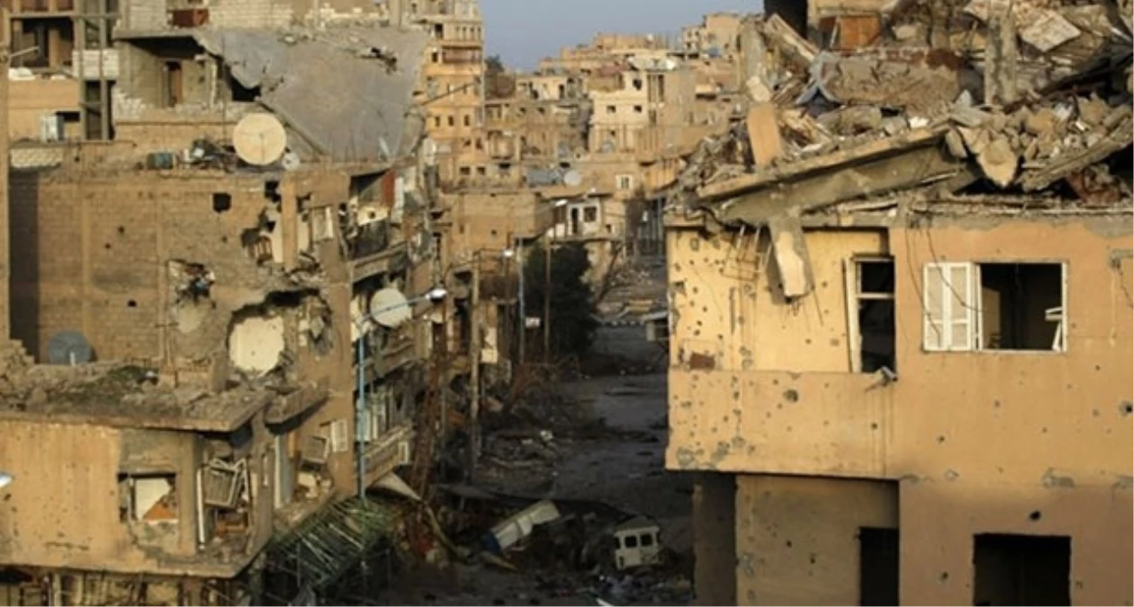 Rus Uçakları Suriye\'de Köyü Vurdu 23 Ölü